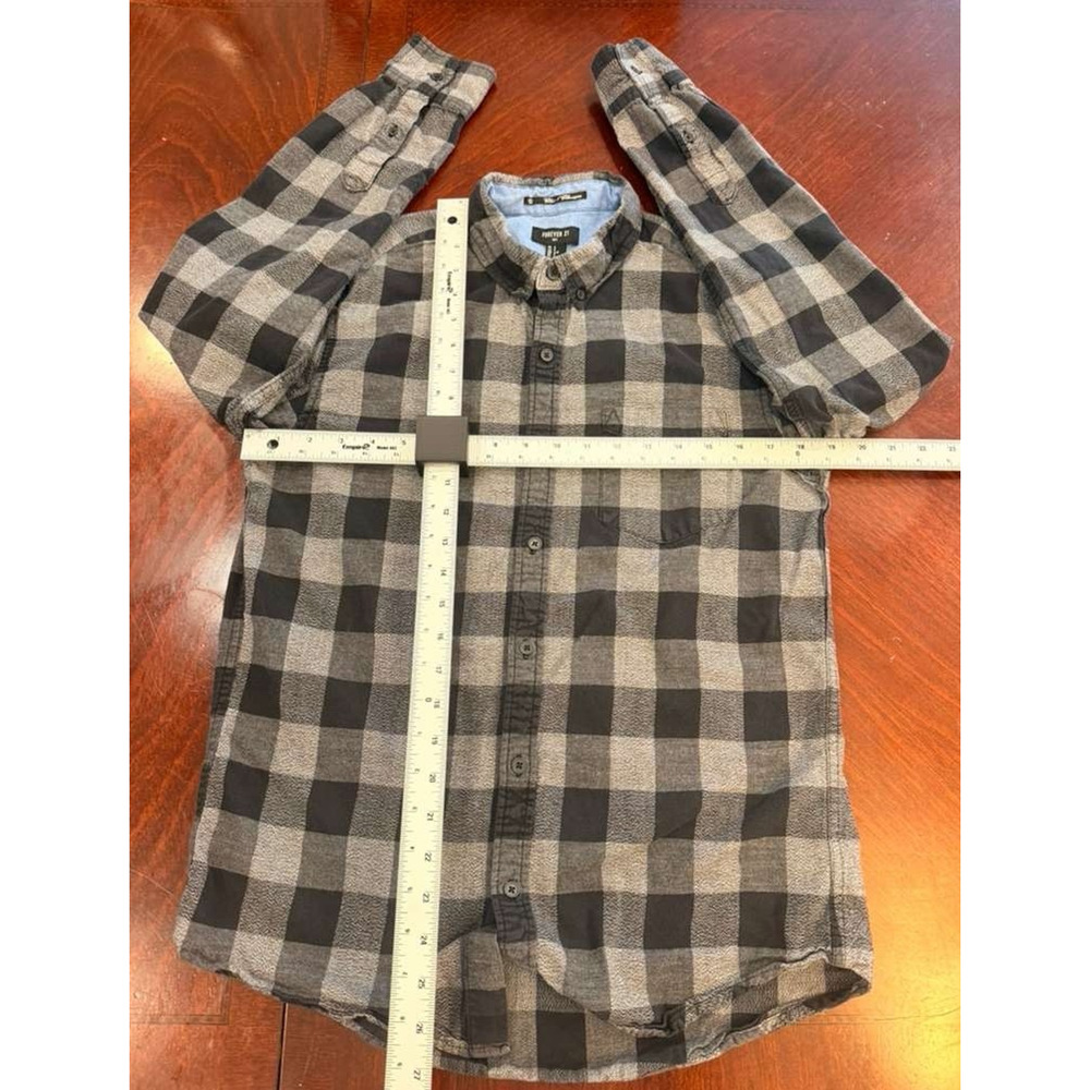 Chucky Forever 21 Sz S Flannel Plaid Gray & Black Button down Retro - Picture 6 of 10
